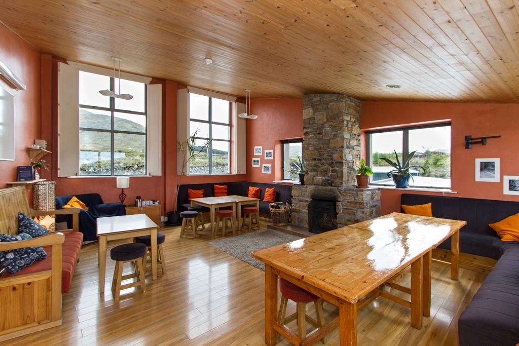 Отель Killary Adventure Centre Линон Экстерьер фото