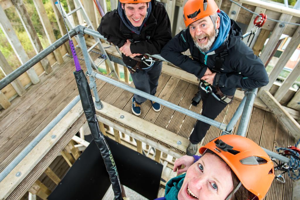 Отель Killary Adventure Centre Линон Экстерьер фото